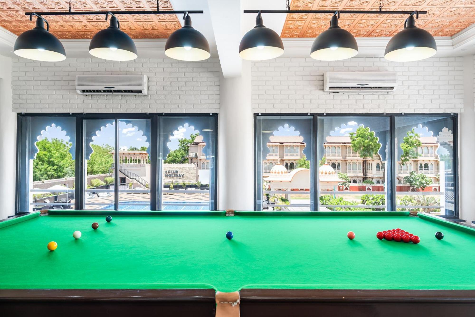 Holiday Resort & Spa A Unit Of S Poddar Group Gāndhīdhām Buitenkant foto