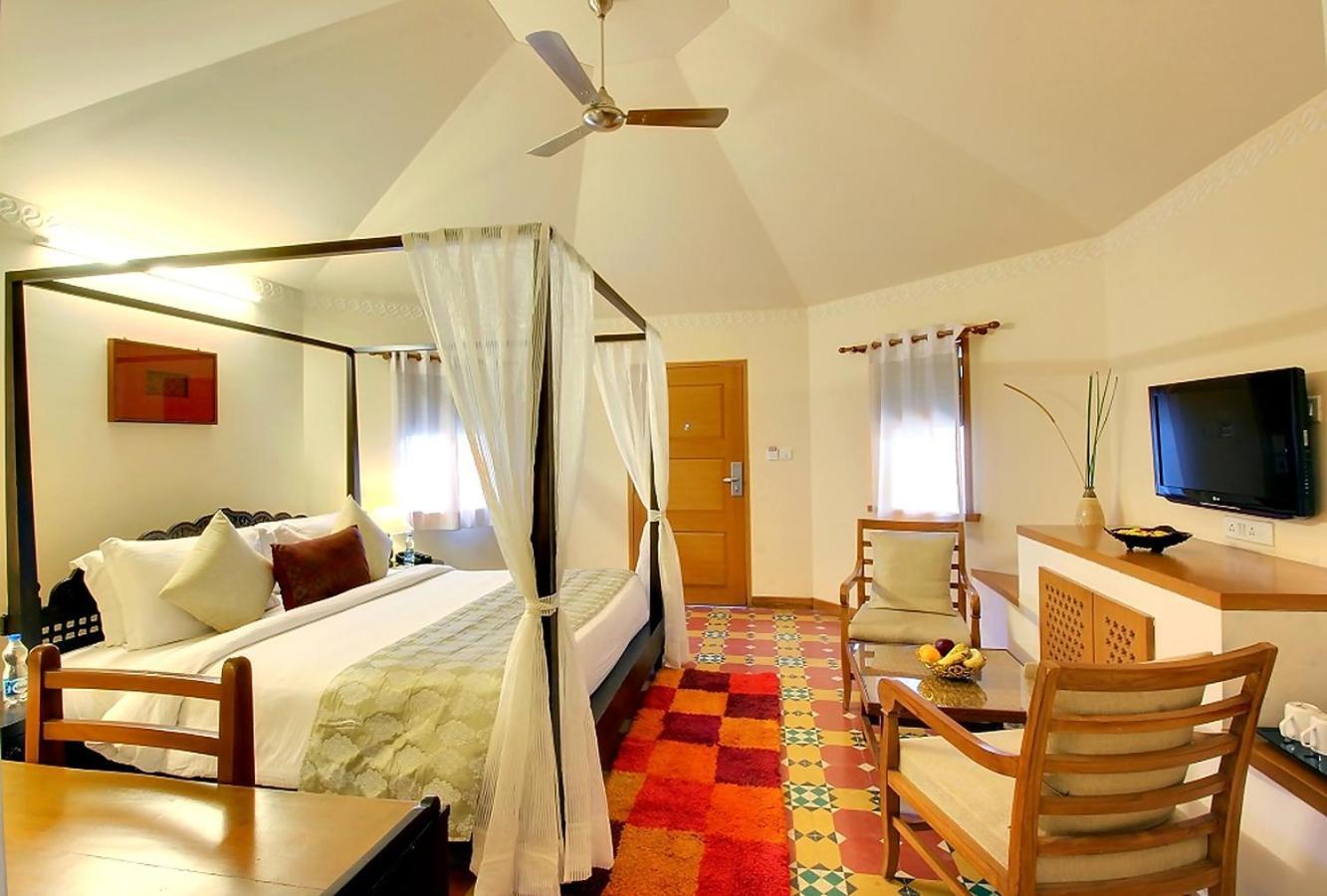 Holiday Resort & Spa A Unit Of S Poddar Group Gāndhīdhām Buitenkant foto