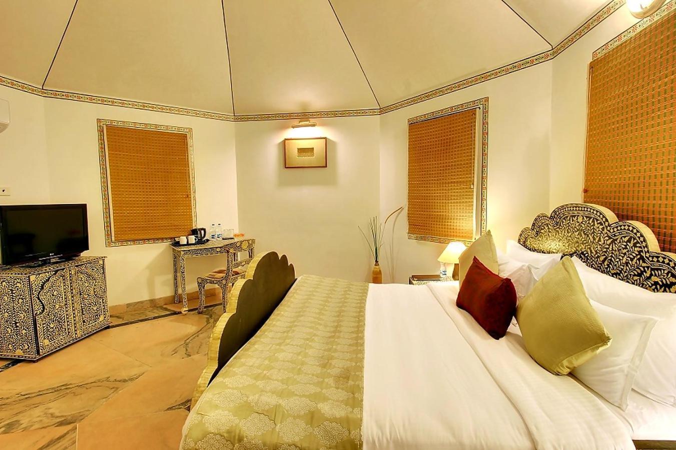 Holiday Resort & Spa A Unit Of S Poddar Group Gāndhīdhām Buitenkant foto
