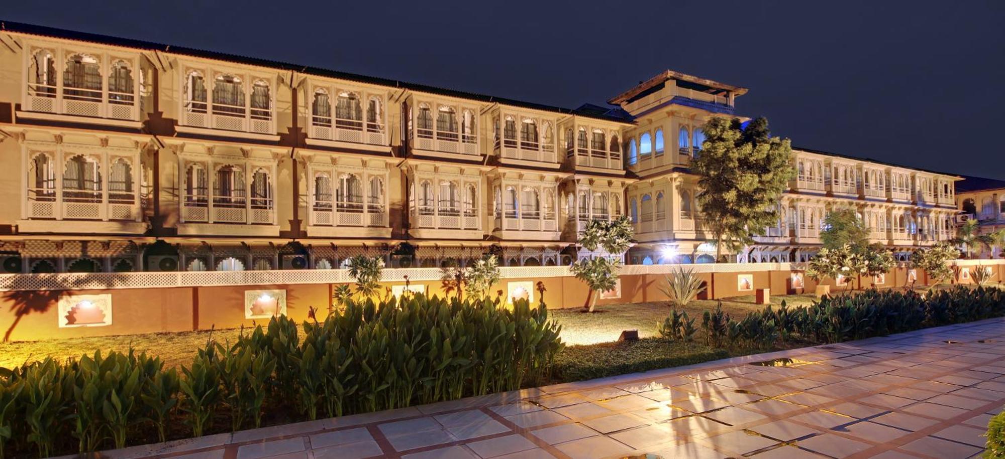 Holiday Resort & Spa A Unit Of S Poddar Group Gāndhīdhām Buitenkant foto
